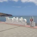 A Orillas De La Playa De Tarajalejo