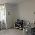 Apartamento A Orillas De La Playa De *