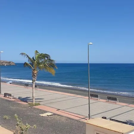 A Orillas De La Playa De Apartmán